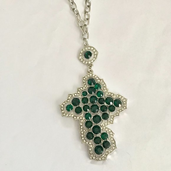 Celtic Cross Necklace Green Crystals Simulated Emeralds Silver Rhodium Plated - Picture 7 of 11